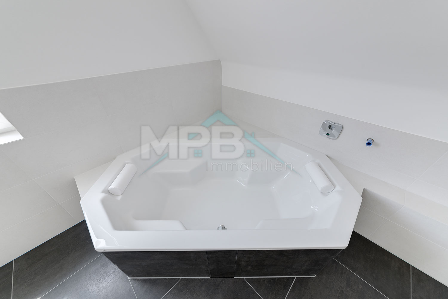 Modernes Reihenhaus – Ansicht 14
